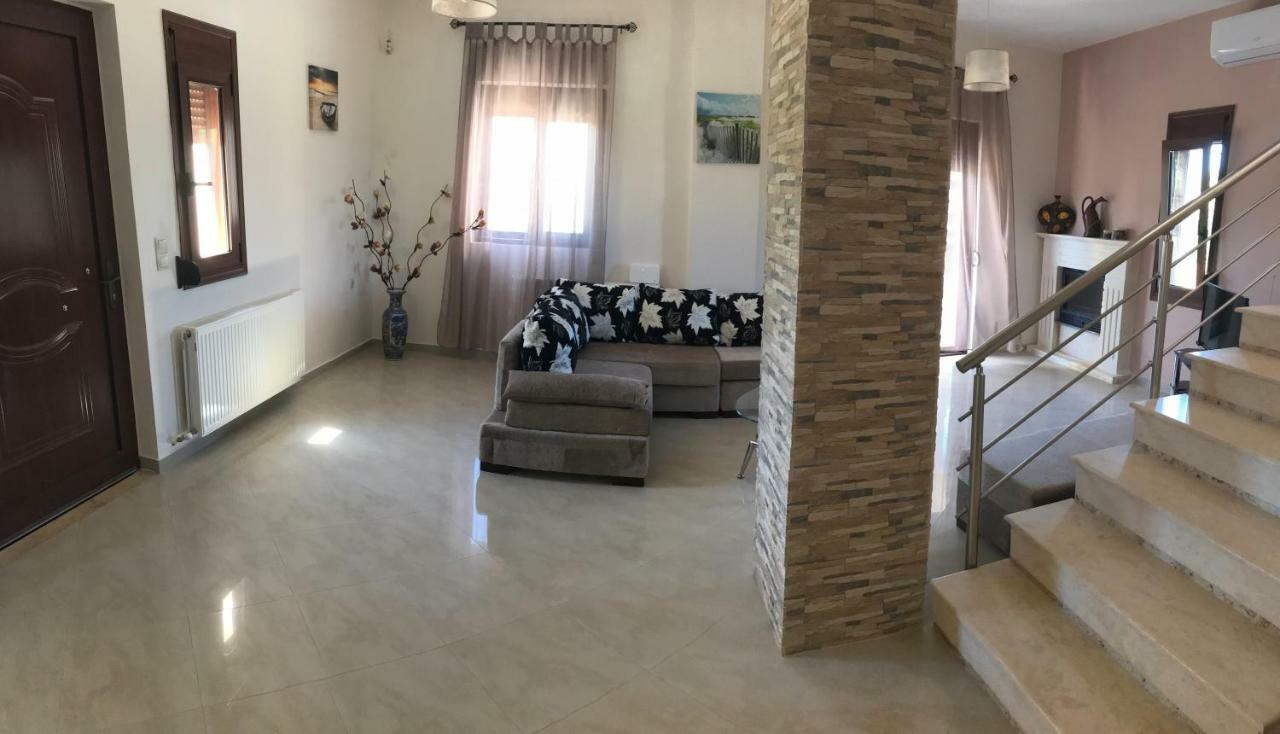 M&M Villa Kathiana ภายนอก รูปภาพ